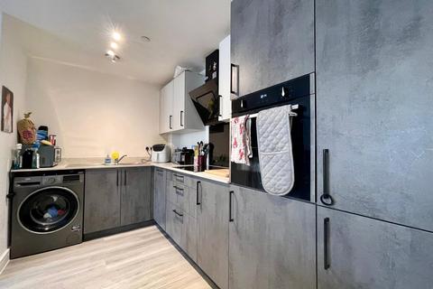 1 bedroom apartment to rent, Commercial Road, Poole, Dorset, BH14