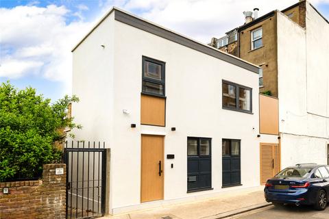 2 bedroom terraced house for sale, Devonport Road, London, W12