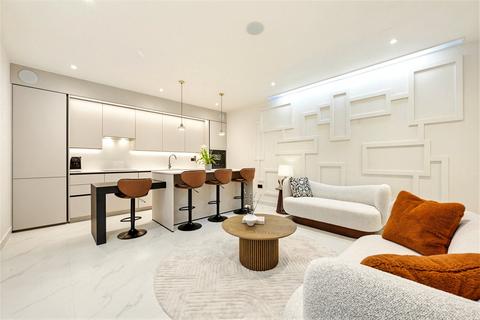 2 bedroom terraced house for sale, Devonport Road, London, W12