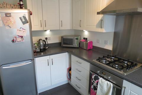 2 bedroom terraced house to rent, Drydock Way, Hempsted