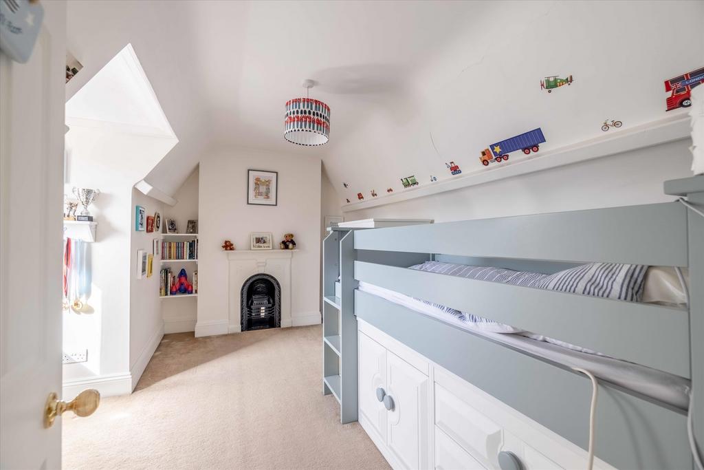 Bedroom, fireplace