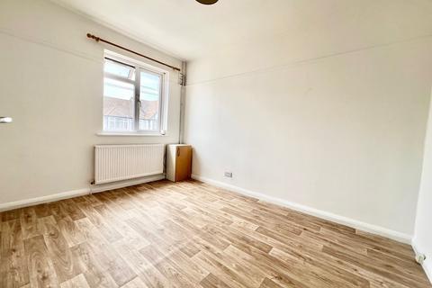 2 bedroom maisonette to rent, Bywood Avenue, Shirley