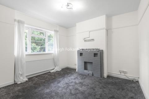 2 bedroom flat to rent, Clive Road, West Dulwich, London, SE21