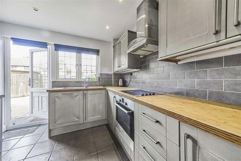 3 bedroom terraced house for sale, Strathnairn Street, London SE1