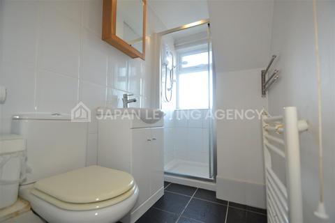 Studio to rent, Noel Road, West Acton