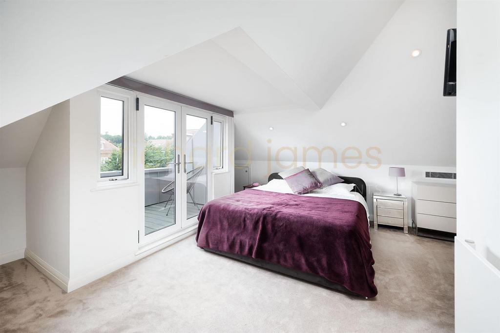 Master bedroom, balcony