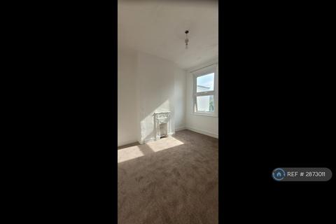 4 bedroom end of terrace house to rent, Burford Road, London, E6
