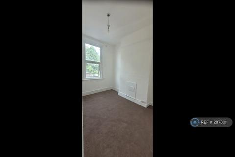 4 bedroom end of terrace house to rent, Burford Road, London, E6