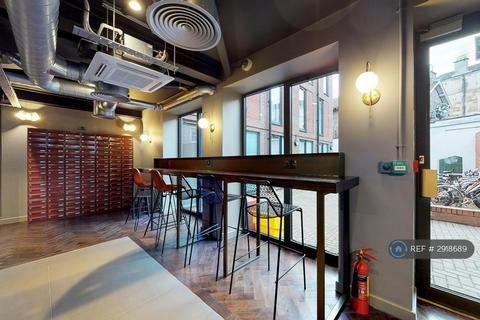 Studio to rent, West Park Place, Edinburgh, EH11