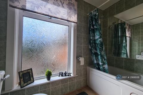 1 bedroom in a house share to rent, Orchard Road, Southsea, PO4