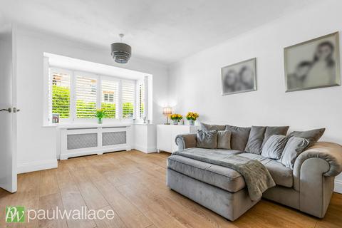 4 bedroom detached house for sale, Pulham Avenue, Broxbourne|Four Bedrooms, South-Facing Garden & Home Office