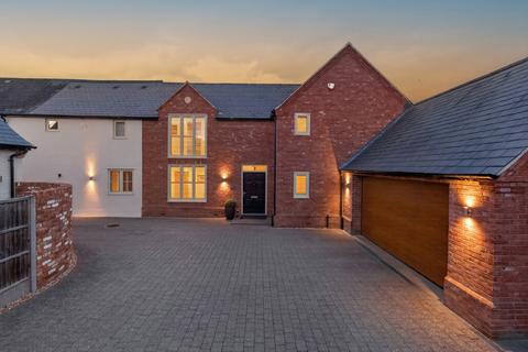 5 bedroom barn conversion for sale, Milton Keynes MK17