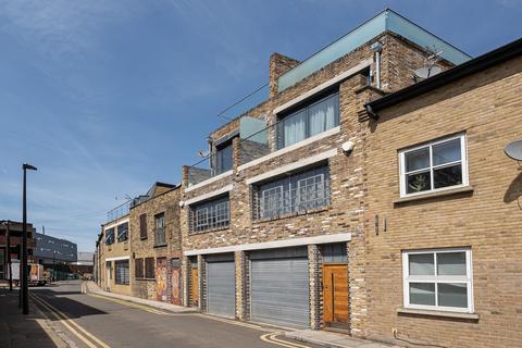 Steels Lane, Limehouse, London, E1