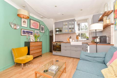 2 bedroom ground floor flat for sale, Belmont Park Road, Leyton