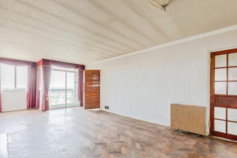 2 bedroom flat for sale, Kenilworth Court, Coventry, West Midlands, CV3