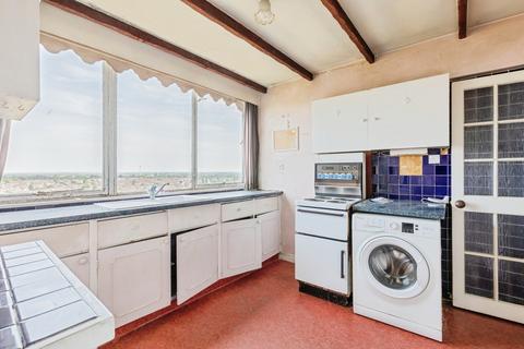 2 bedroom flat for sale, Kenilworth Court, Coventry, West Midlands, CV3