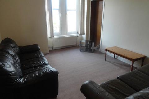 3 bedroom flat to rent, 27 3/0 Benvie Road, ,