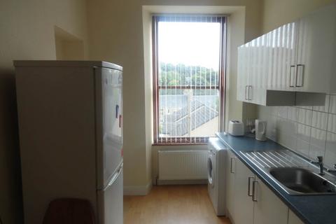 3 bedroom flat to rent, 27 3/0 Benvie Road, ,