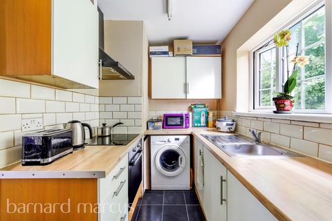 2 bedroom apartment for sale, Drummond Gardens, Epsom