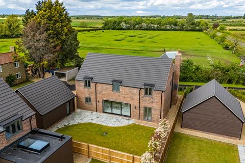 4 bedroom detached house for sale, Martin Road, Timberland, Lincoln, LN4