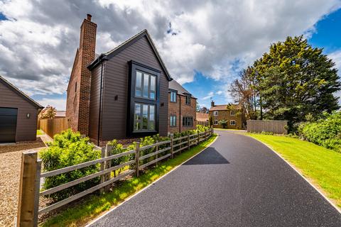 4 bedroom detached house for sale, Martin Road, Timberland, Lincoln, LN4