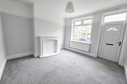 2 bedroom terraced house to rent, Windermere Road, Barnsley, S71