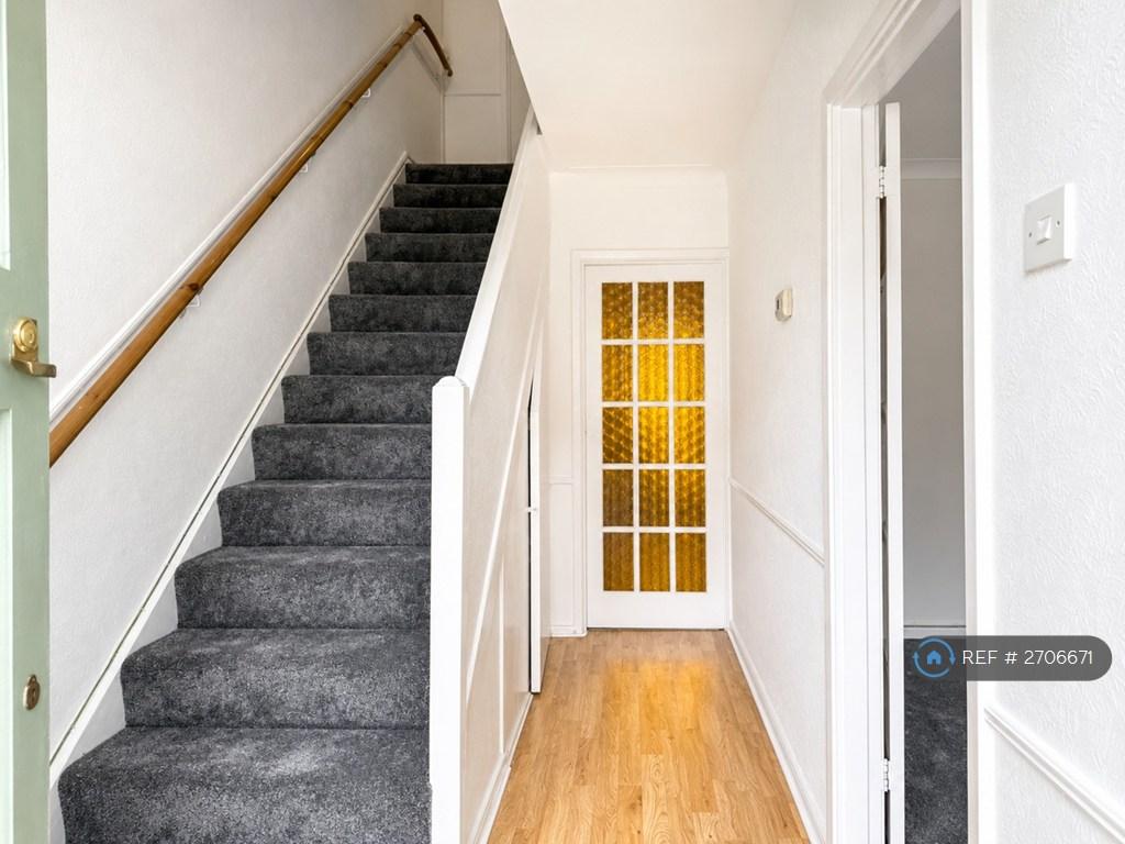 House in London - View 2