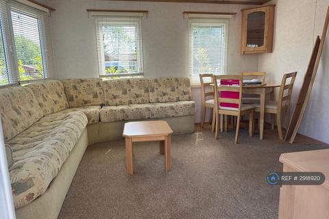 2 bedroom mobile home to rent, Vicarage Lane, North Weald, Epping, CM16