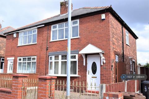 2 bedroom semi-detached house to rent, Laxey Crescent, Leigh, WN7