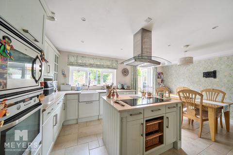 3 bedroom semi-detached house for sale, Hillside Road, Corfe Mullen, BH21 3