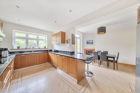 5 bedroom semi-detached house for sale, Grimsdyke Road, Pinner