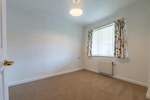 2 bedroom apartment for sale, Minster Court, Bracebridge Heath,Lincoln, LN4