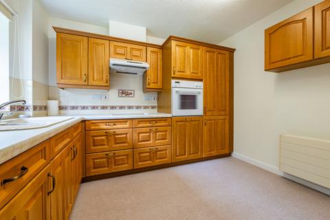2 bedroom apartment for sale, Minster Court, Bracebridge Heath,Lincoln, LN4