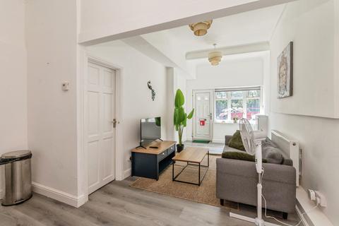 1 bedroom flat for sale, Dock Road, Tilbury, Essex, RM18