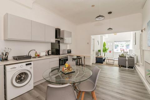 1 bedroom flat for sale, Dock Road, Tilbury, Essex, RM18