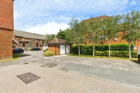 2 bedroom ground floor flat for sale, Regents Mews, Horley