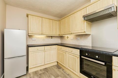 2 bedroom ground floor flat for sale, Regents Mews, Horley