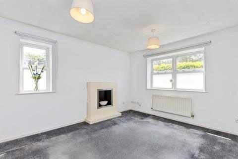 2 bedroom ground floor flat for sale, Regents Mews, Horley