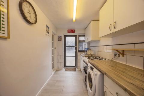 2 bedroom end of terrace house for sale, Seagrove Road, PORTSMOUTH