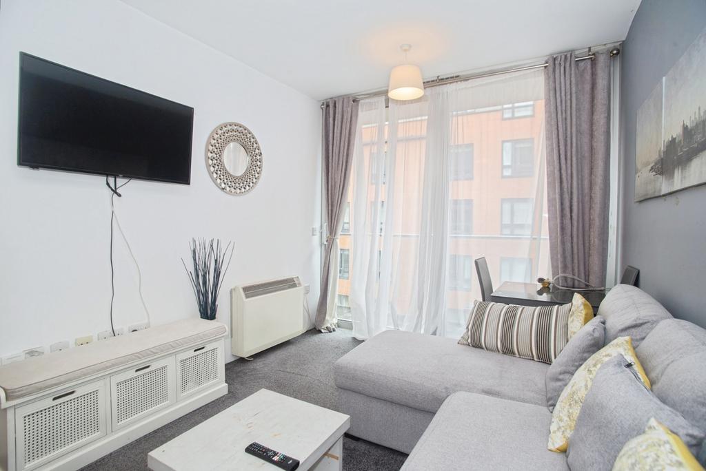 Apartment in Lancashire, Greater Manchester - View 4