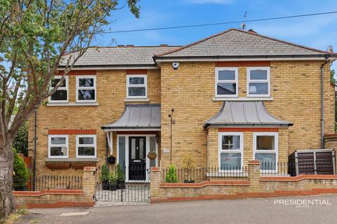 3 bedroom link detached house for sale, Princes Road, Buckhurst Hill IG9