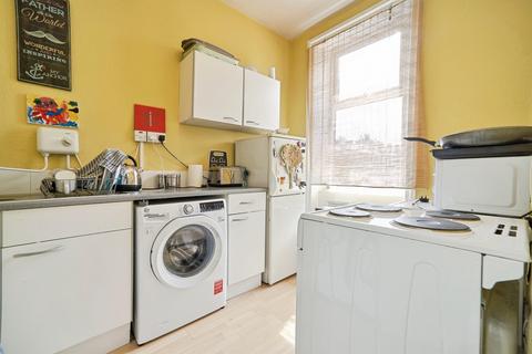 3 bedroom apartment for sale, Carr Lane, Shipley
