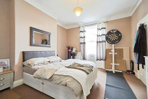 3 bedroom apartment for sale, Carr Lane, Shipley