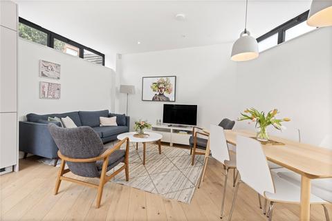 4 bedroom end of terrace house for sale, Cavendish Road, London, SW12