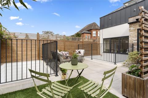 4 bedroom end of terrace house for sale, Cavendish Road, London, SW12