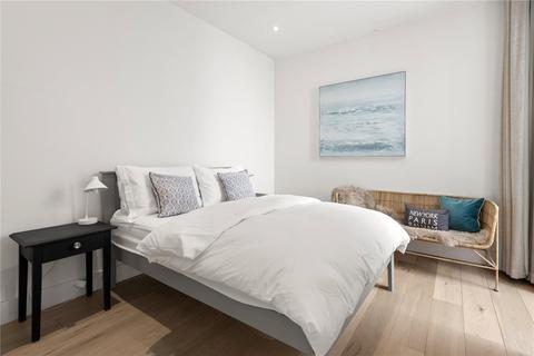 4 bedroom end of terrace house for sale, Cavendish Road, London, SW12