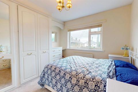 2 bedroom semi-detached bungalow for sale, Hud Hill, Halifax, HX3