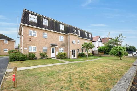 2 bedroom flat for sale, Milton Court, Frinton Road, Holland-on-Sea, CO15 5UW