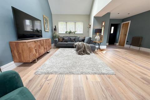 3 bedroom farm house for sale, Skew Hill, Grenoside, S35