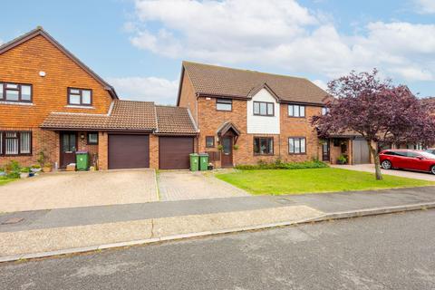 3 bedroom semi-detached house for sale, Middlemead, Folkestone, CT19